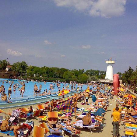 Major Street Apartman Apartment Hajduszoboszlo Bagian luar foto