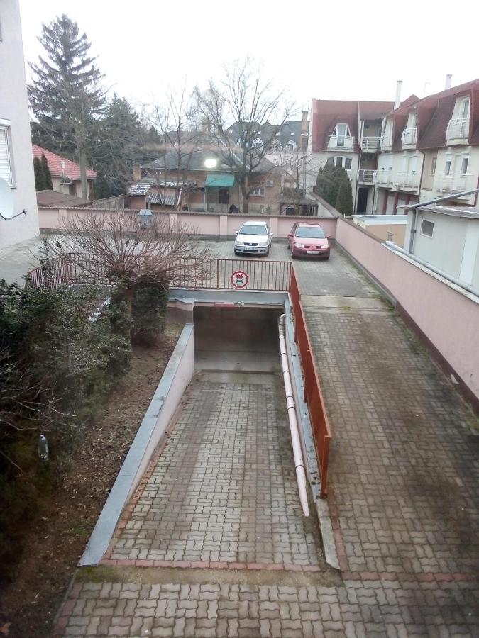 Major Street Apartman Apartment Hajduszoboszlo Bagian luar foto